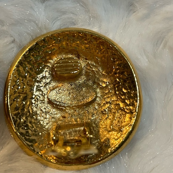 Chanel Gold Rue Cambon Earrings 💛 - Picture 6 of 8